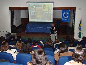 0824-Atuacao-psicologo-no-campo-e-tema-de-tres-mesas-em-Seminario02-300x226.jpg