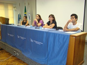 2-pre-congresso-debate-desafios-da-psicologia-na-educacao01-300x225.jpg