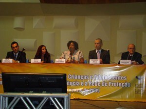 seminario-sobre-escuta-de-criancas-e-adolescentes-debate-eca-e-direitos-humanos01-300x225.jpg